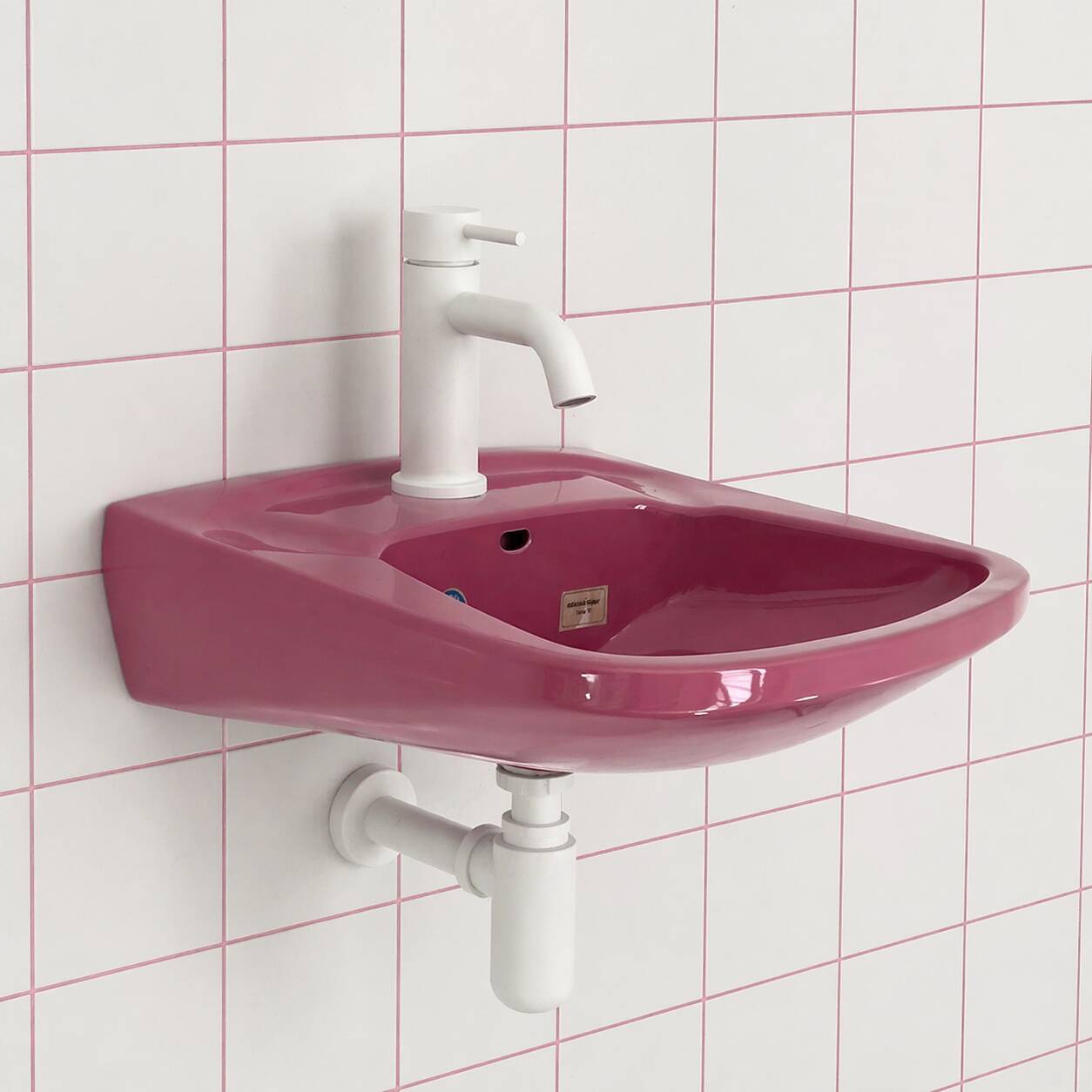 Keramag Keravit pink washbasin, 1980