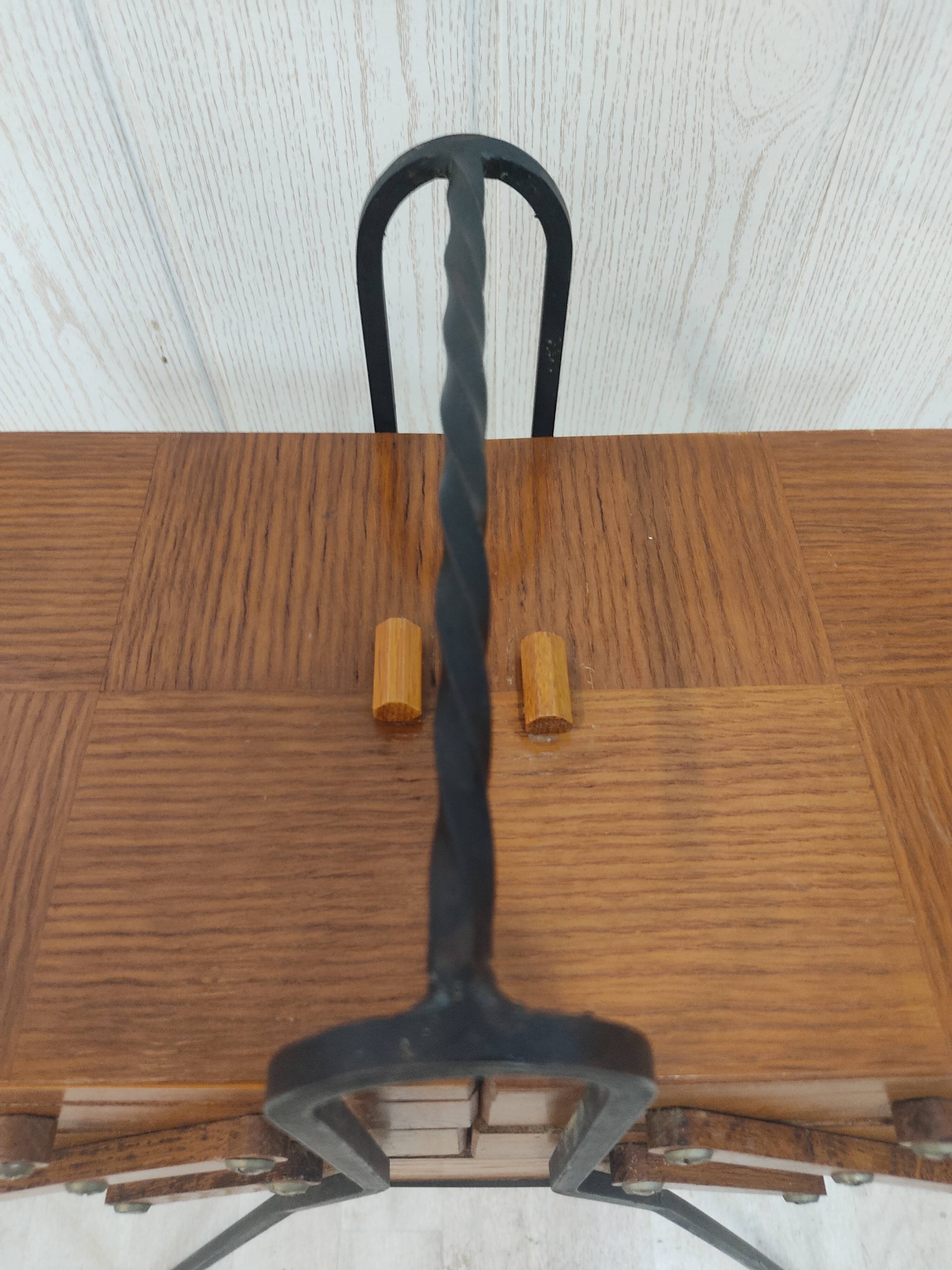 Vintage worker compass feet