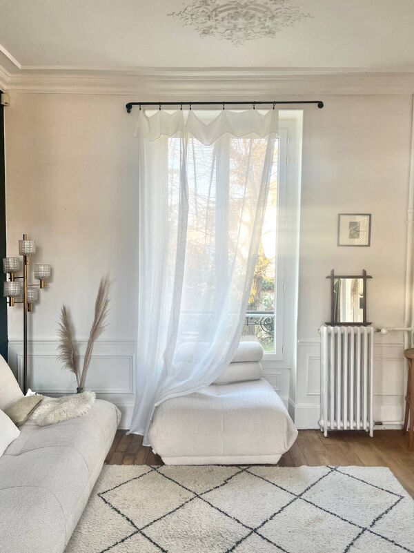 Pouf bouclette blanche SIA