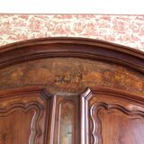 armoire Louis XV galbée du XVIII ème