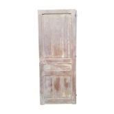Old moulded separation door