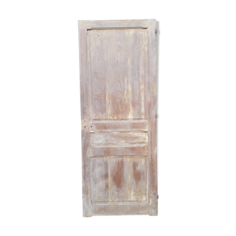 Old moulded separation door