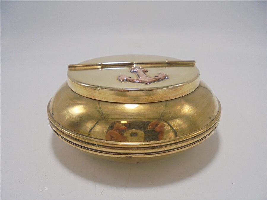 Marine deco ashtray