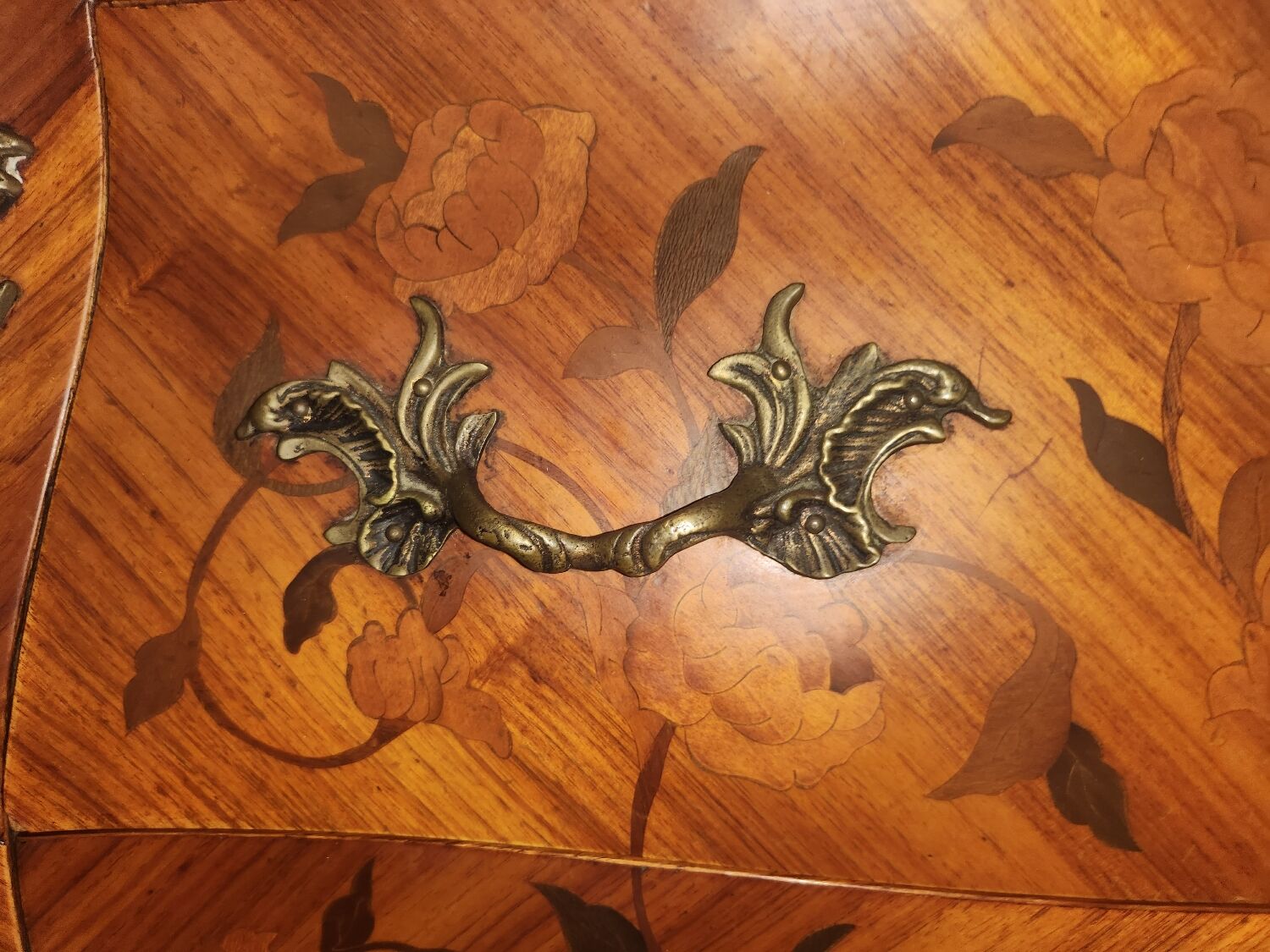 Commode style Louis XV