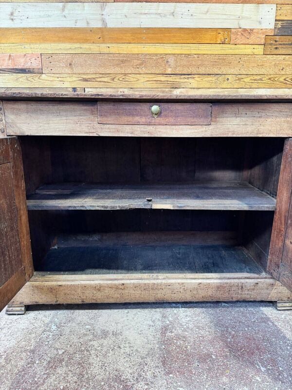 Buffet ancien en merisier massif