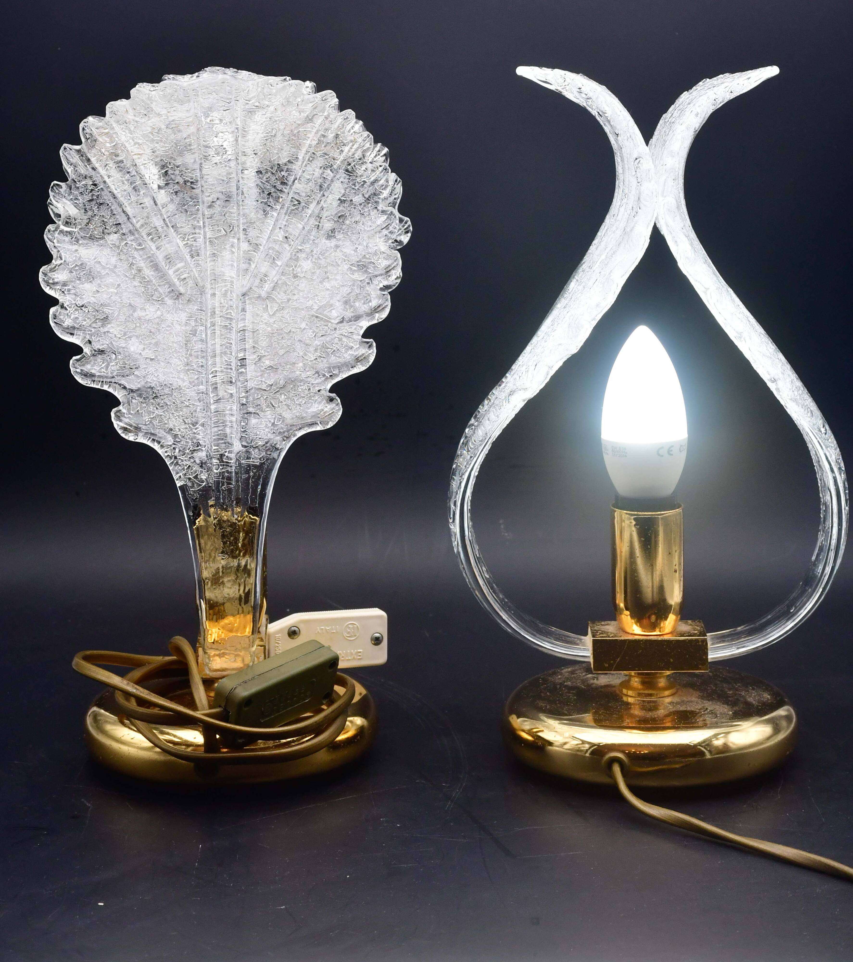 Set of 2 Murano glass "swan shape" table lamps with transparent leaves