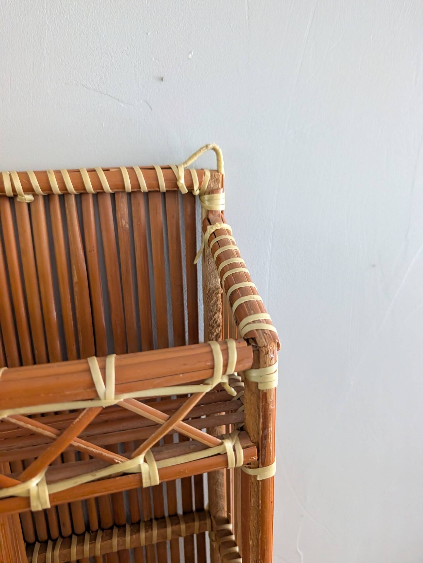 Small bamboo wall shelf – 1970s