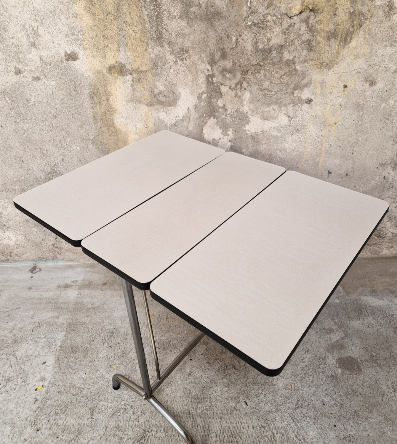 Formica folding table
