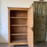 Petite armoire ancienne