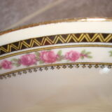 6 flat porcelain plates, "B.F Limoges" garlands of roses and geometric frieze, lot 1.
