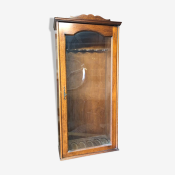 Showcase rifle cabinet