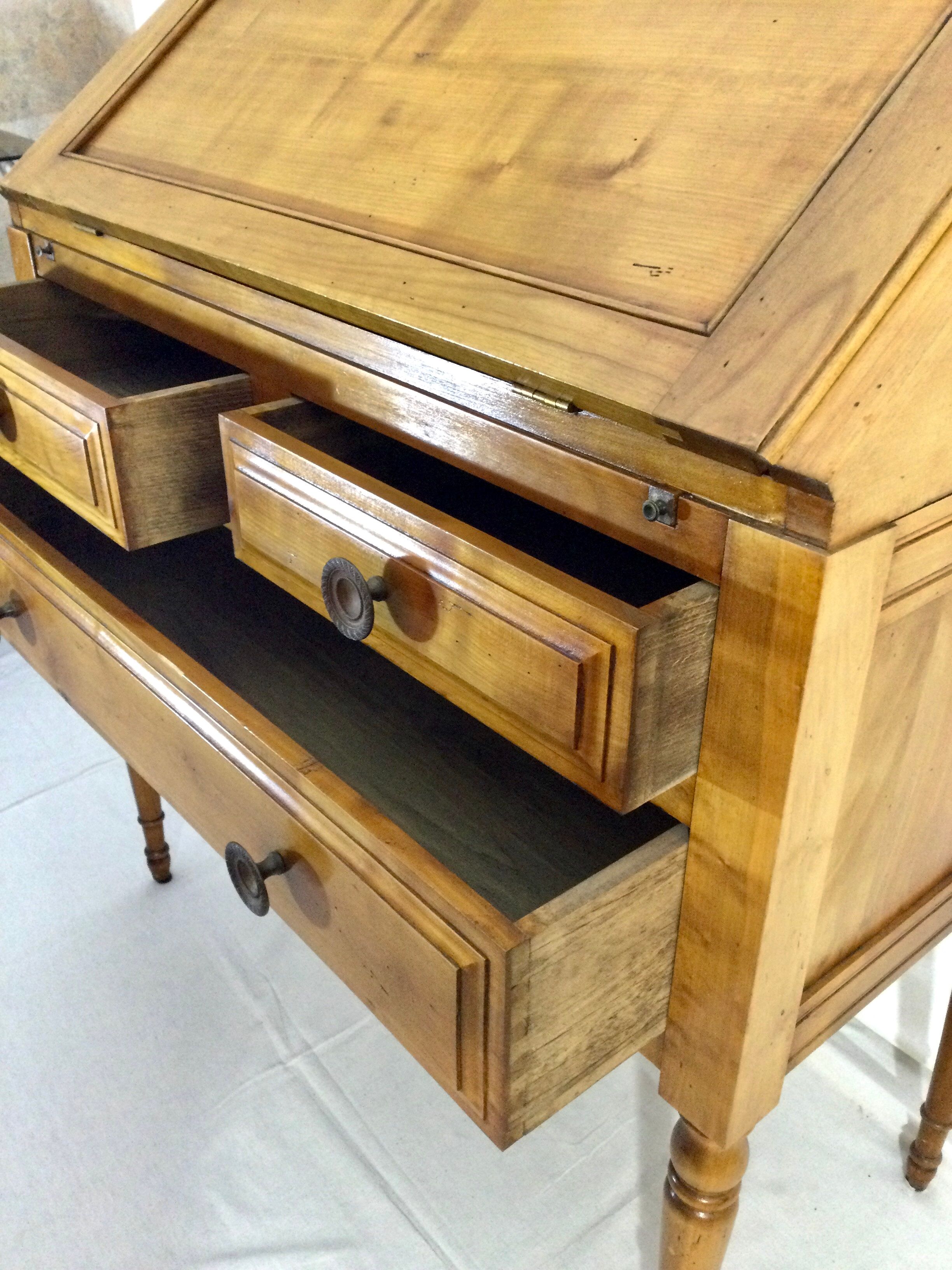 Office donkey back en merisier