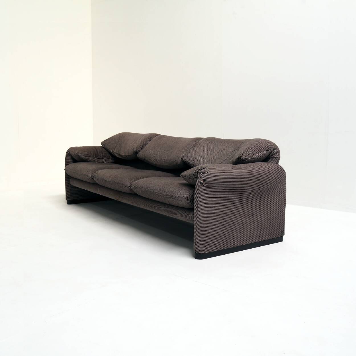 Maralunga 3-Seater Sofa by Vico Magistretti for Cassina