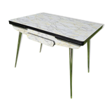 Extendable formica table