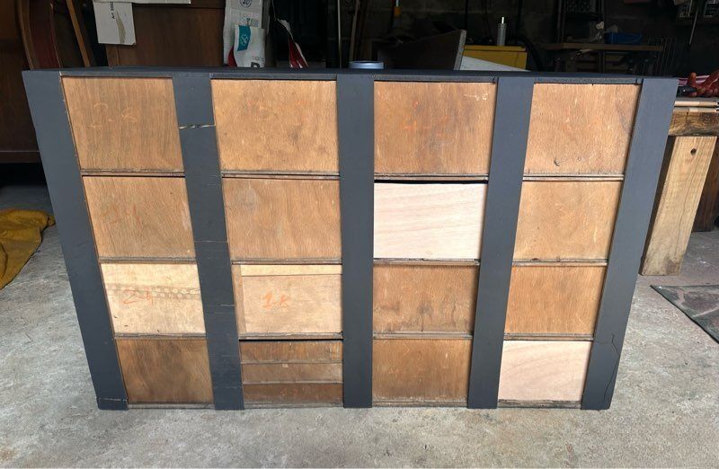 Industrial workbench - 37 drawers