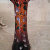 Vase with purple flower patterns
