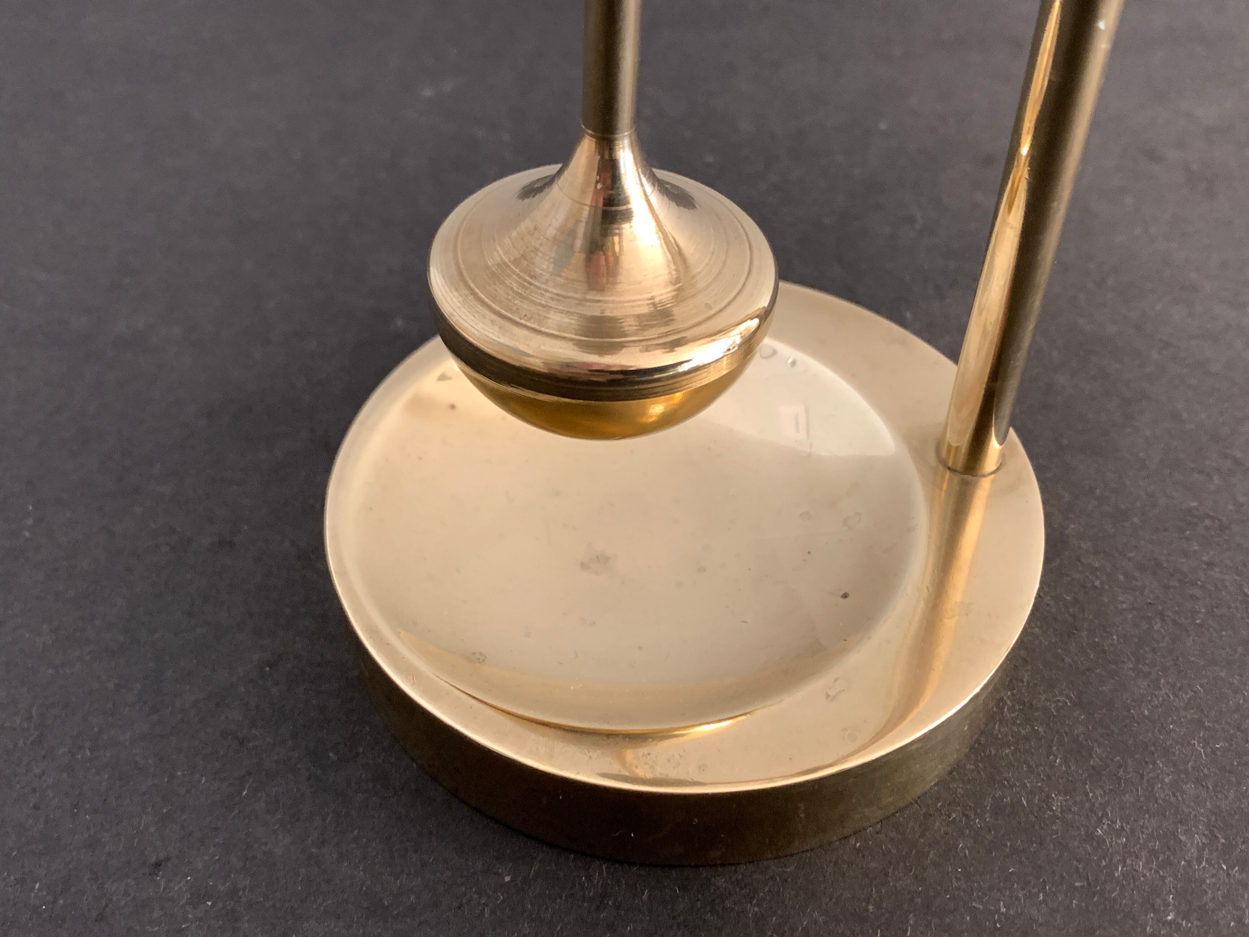 Marine gyroscopic oil lamp in polished solid brass, Ilse Ammonsen for Daproma, Denmark, 1950