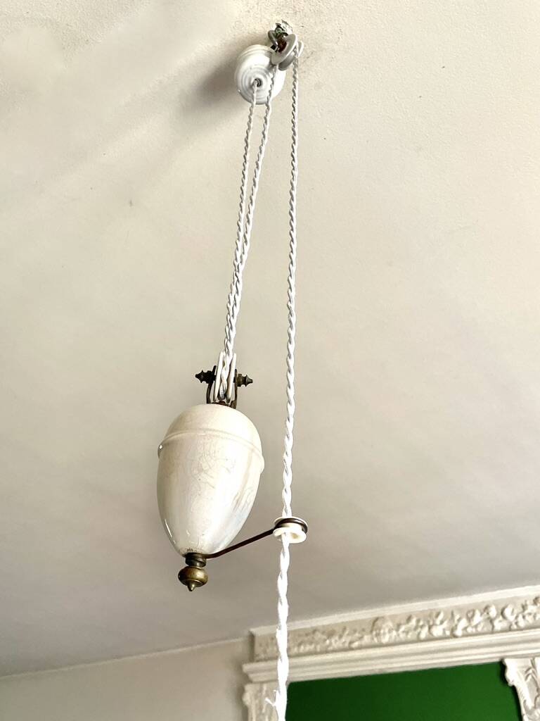 Opaline corolla pulley suspension rises and falls 1900