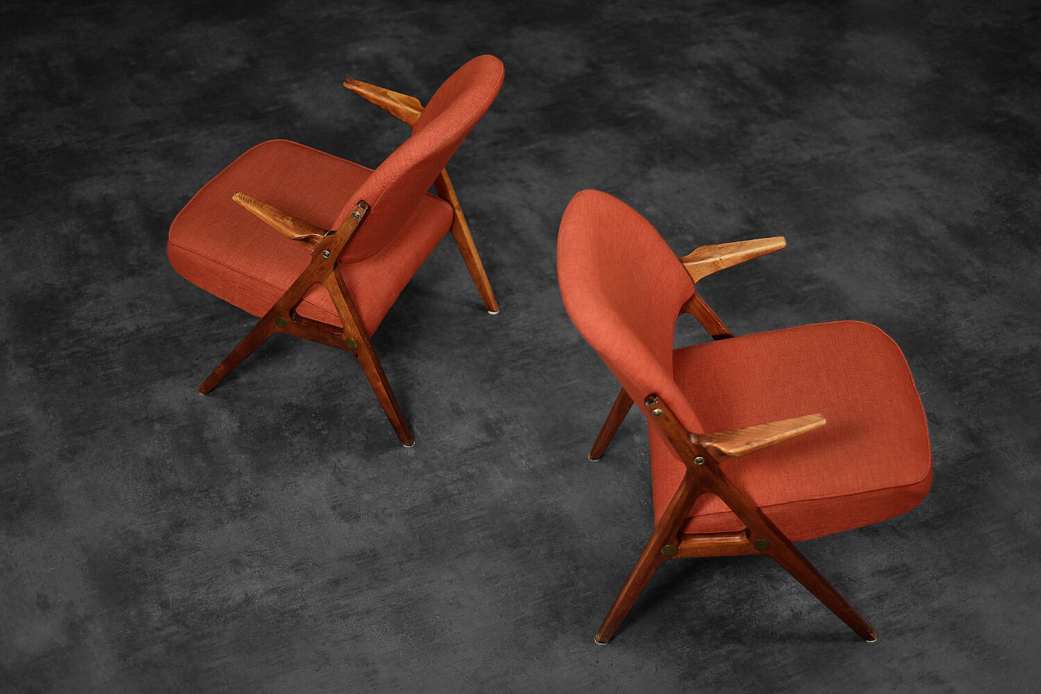 Fauteuils vintage scandinaves en chêne et tissu cramoisi Nya Flugan de Bröderna Anderssons