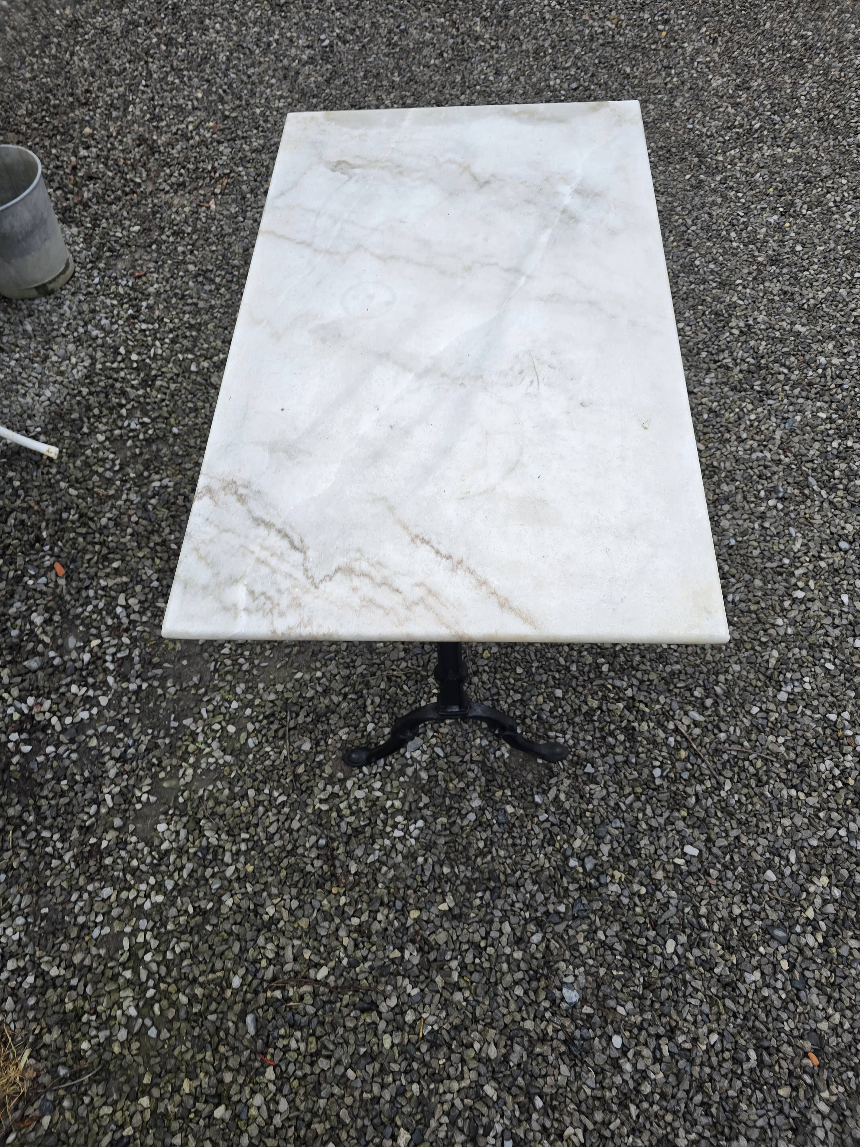 Table bistrot plateau en marbre