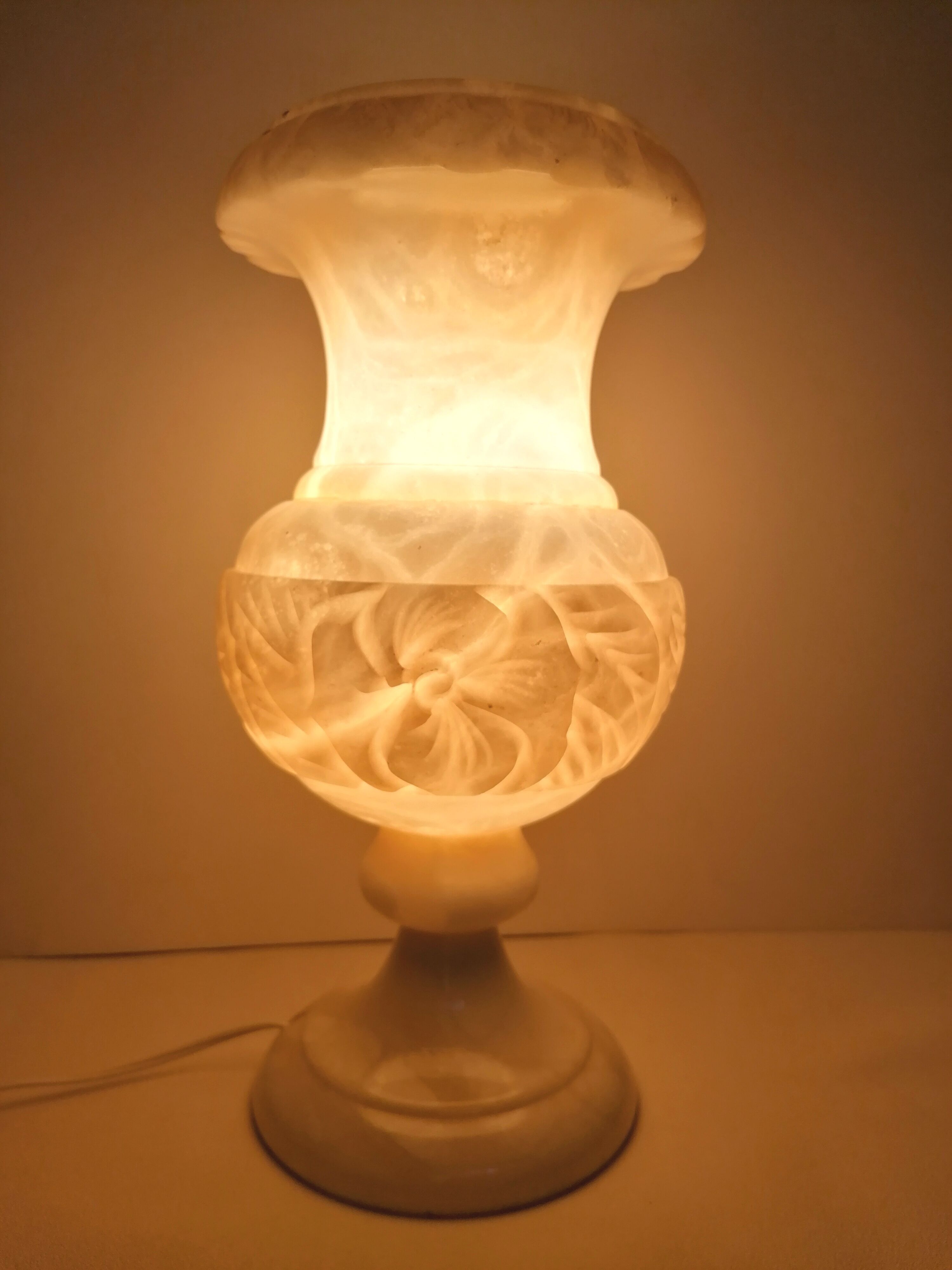 Medicis cut alabaster lamp