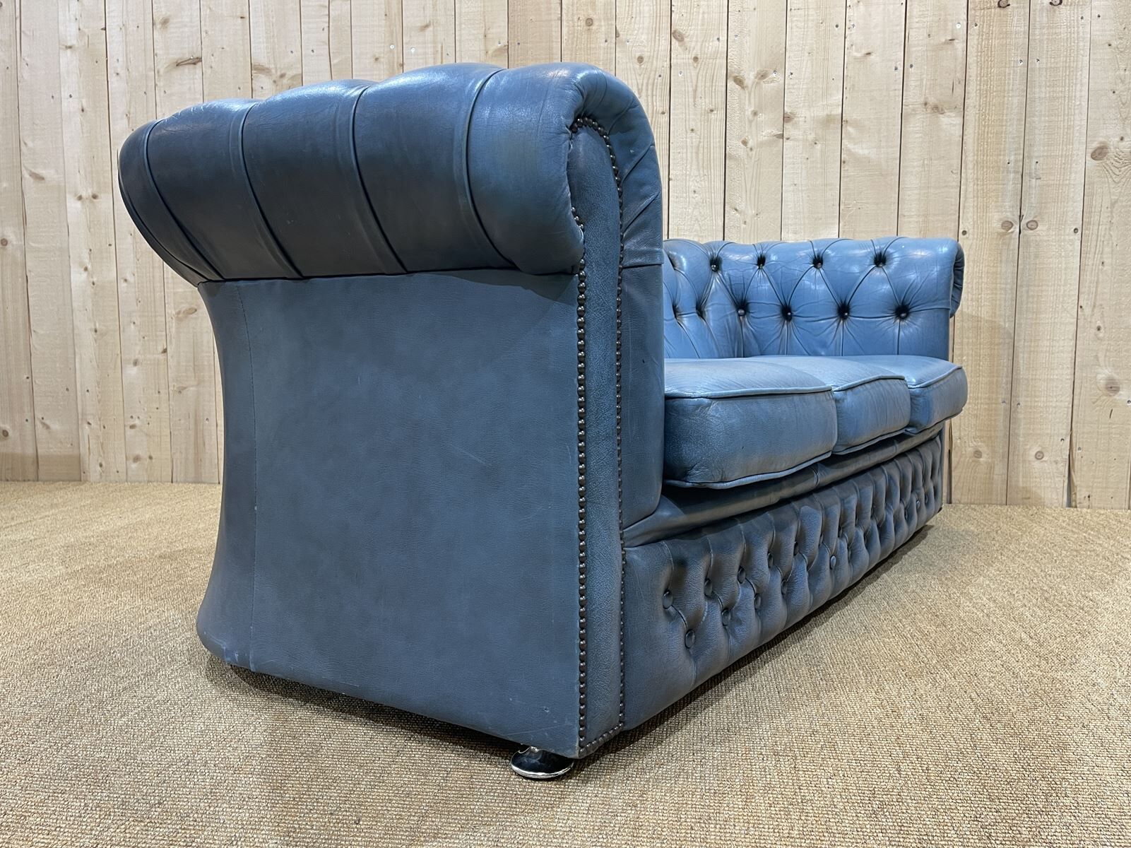 English Chesterfield 3-seater sofa in blue leather from the 1980s