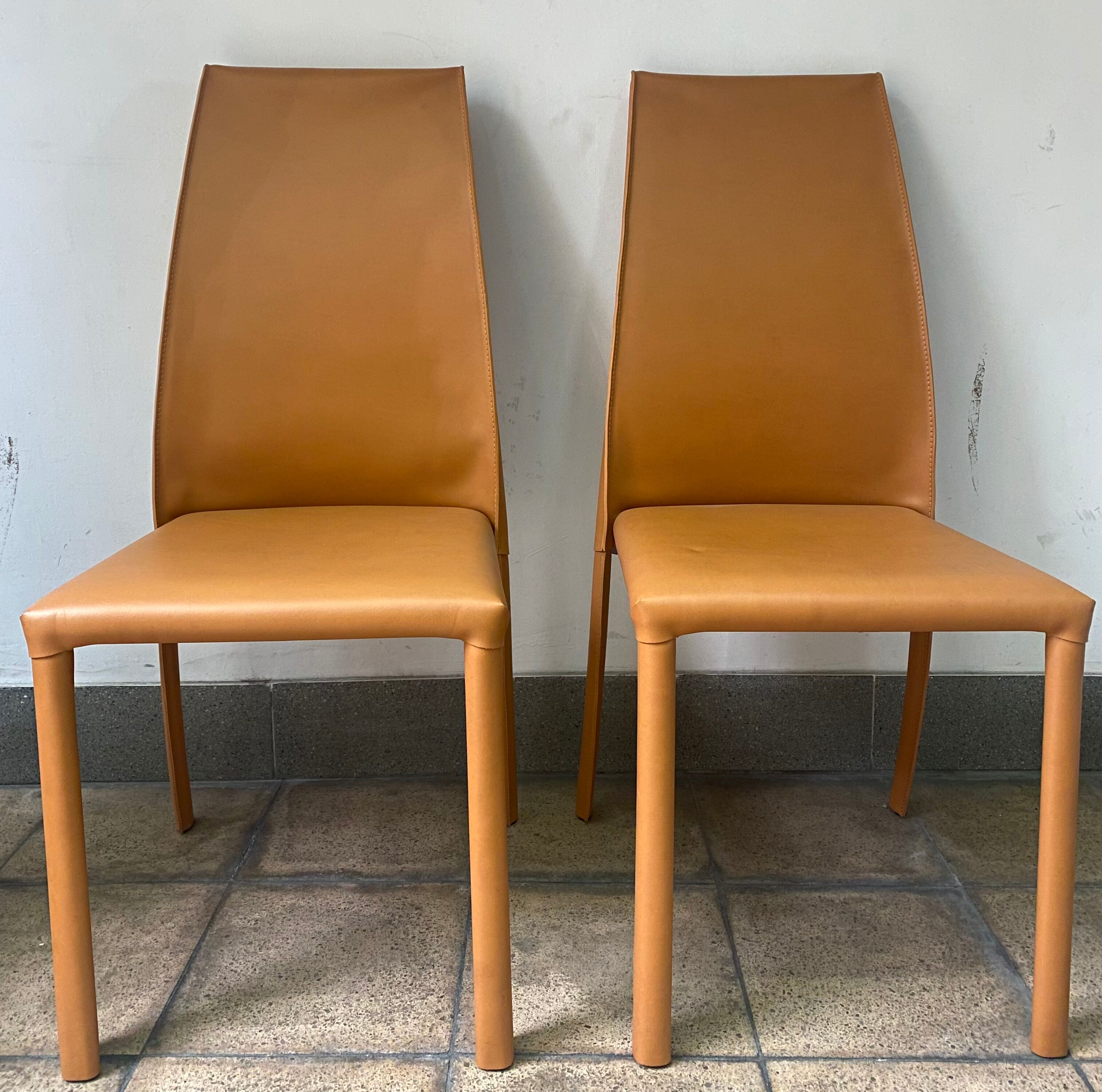 Pair of Frag chairs - Poltrona Frau -