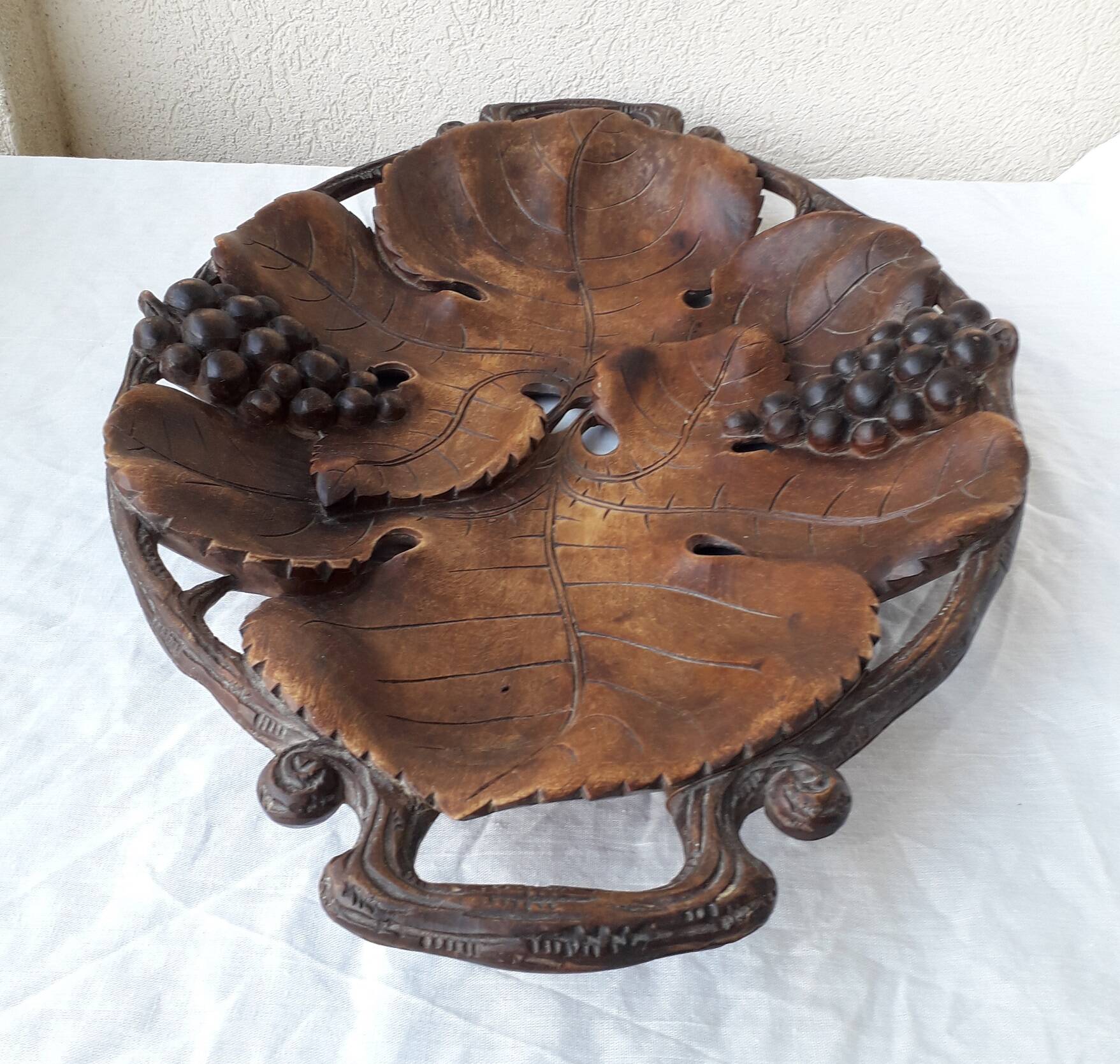 Carved wooden cutting board