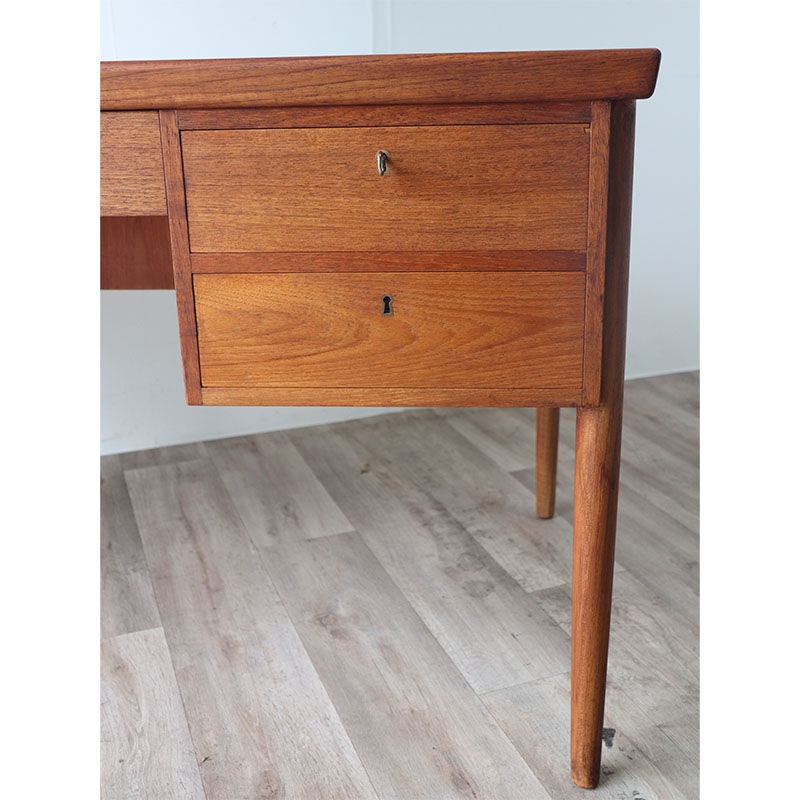 Bureau scandinave Danois en teck vers 1960