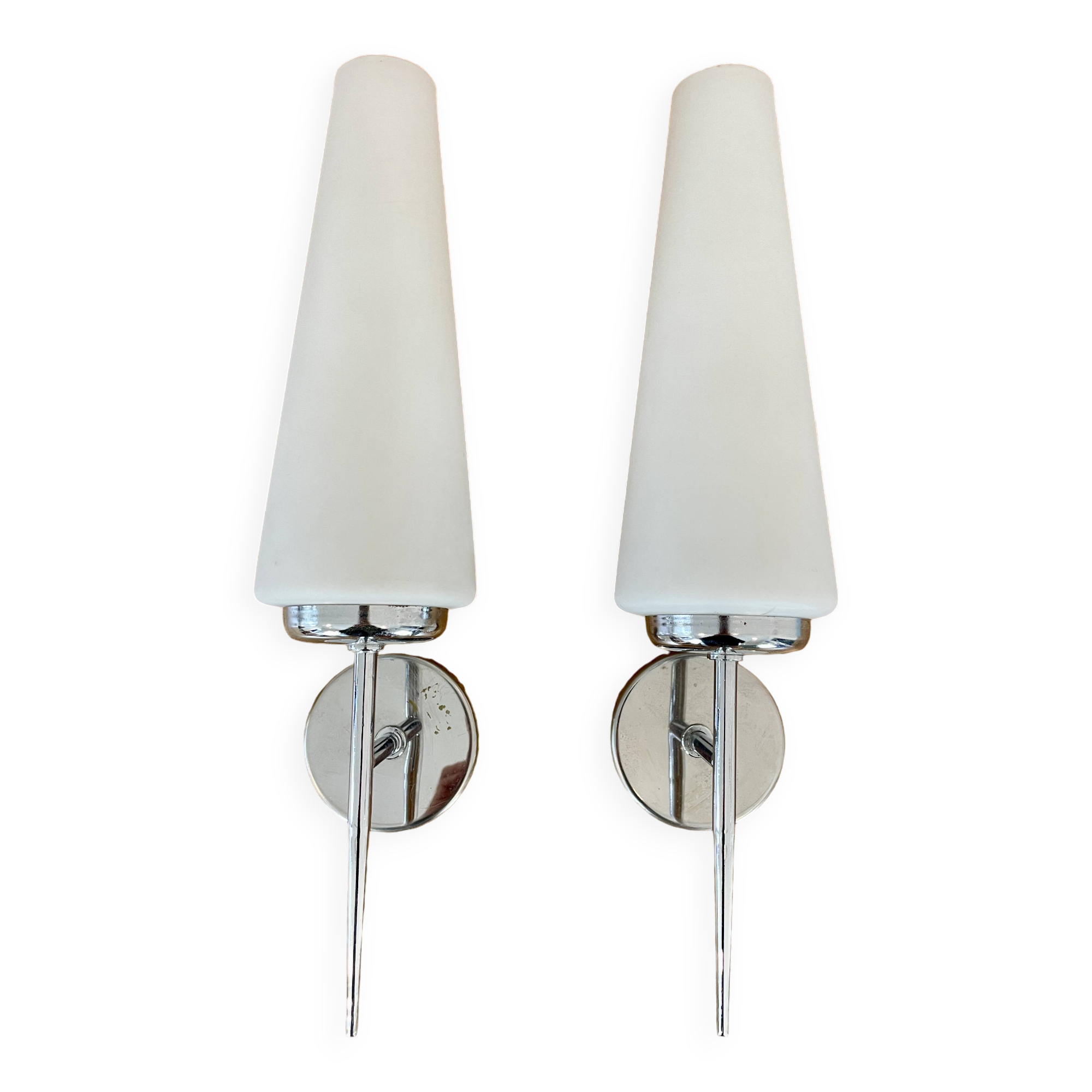 Paire d'appliques en opaline