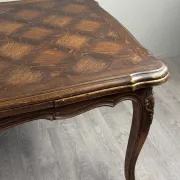 Table de salle à manger de style Louis XV, XXe Siècle