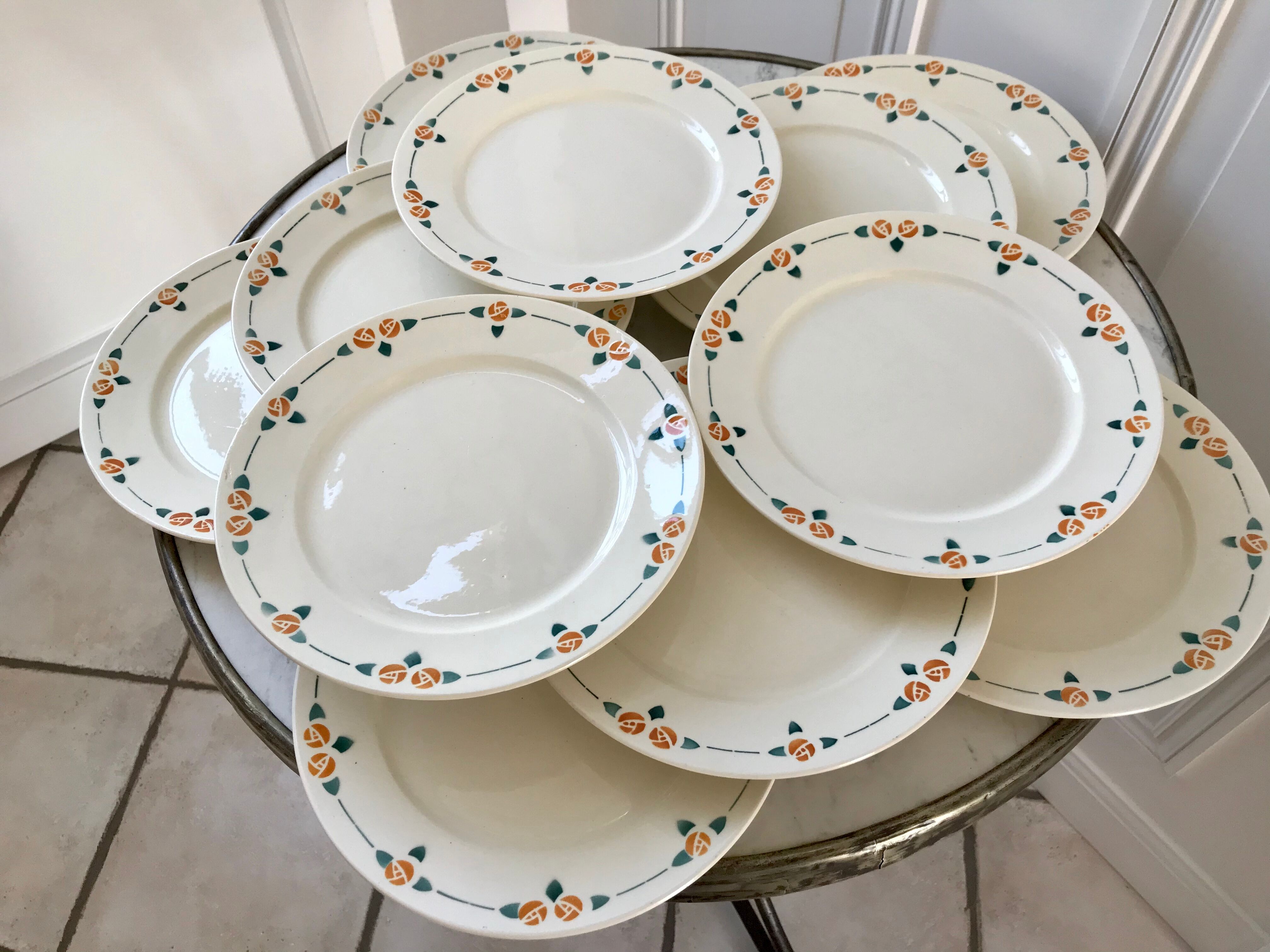 Set of 11 dessert plates Badonviller 30s