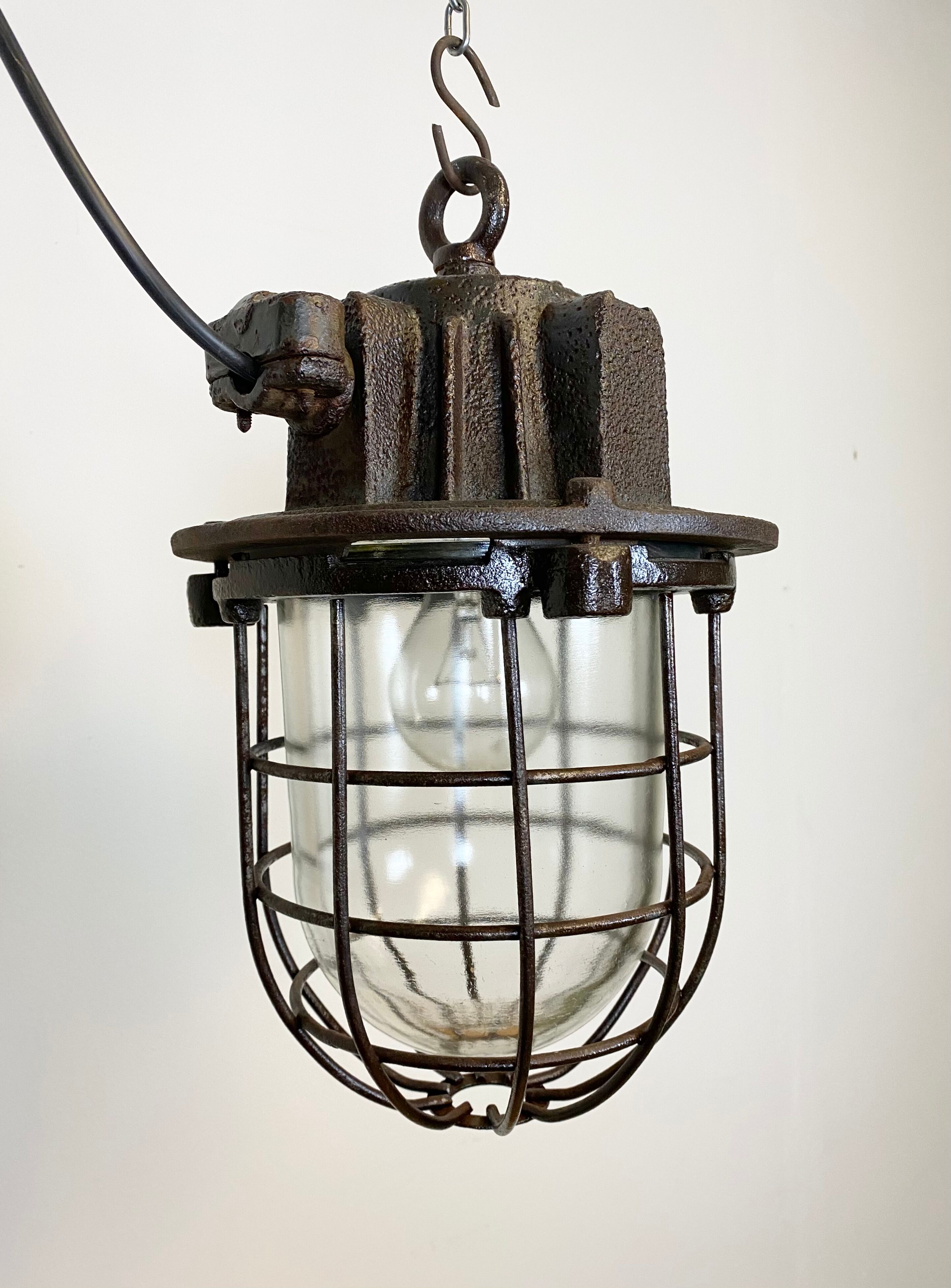 Suspension cage industrielle en fonte, années 1960