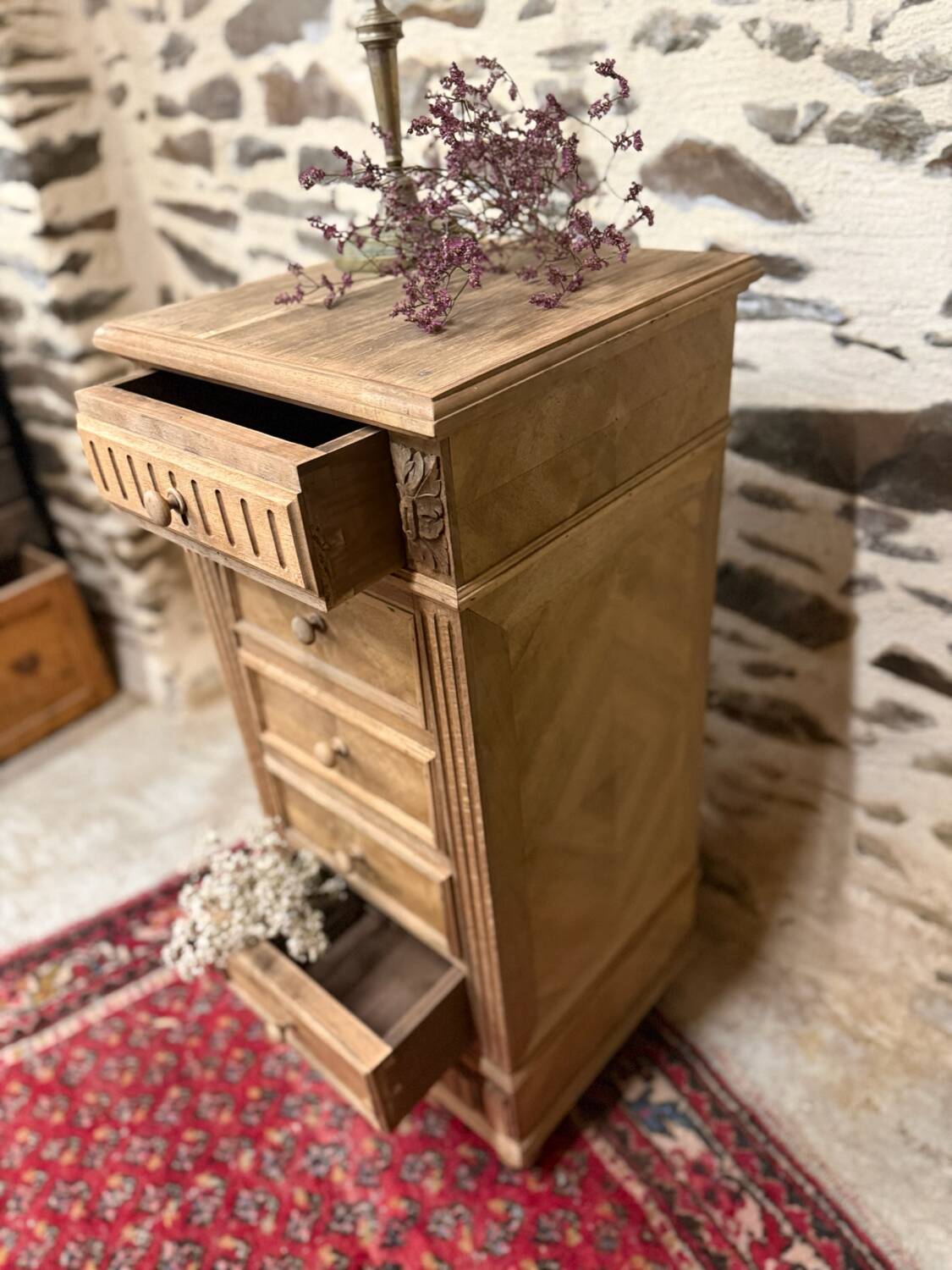 Petit meuble de rangement bois brut