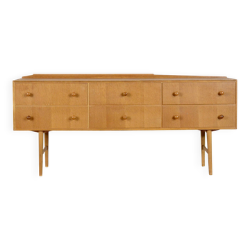 Midcentury Meredew Sideboard / Chest Of Drawers In Oak. Vintage Modern / Re