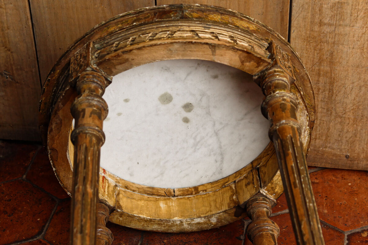 Louis XVI style pedestal