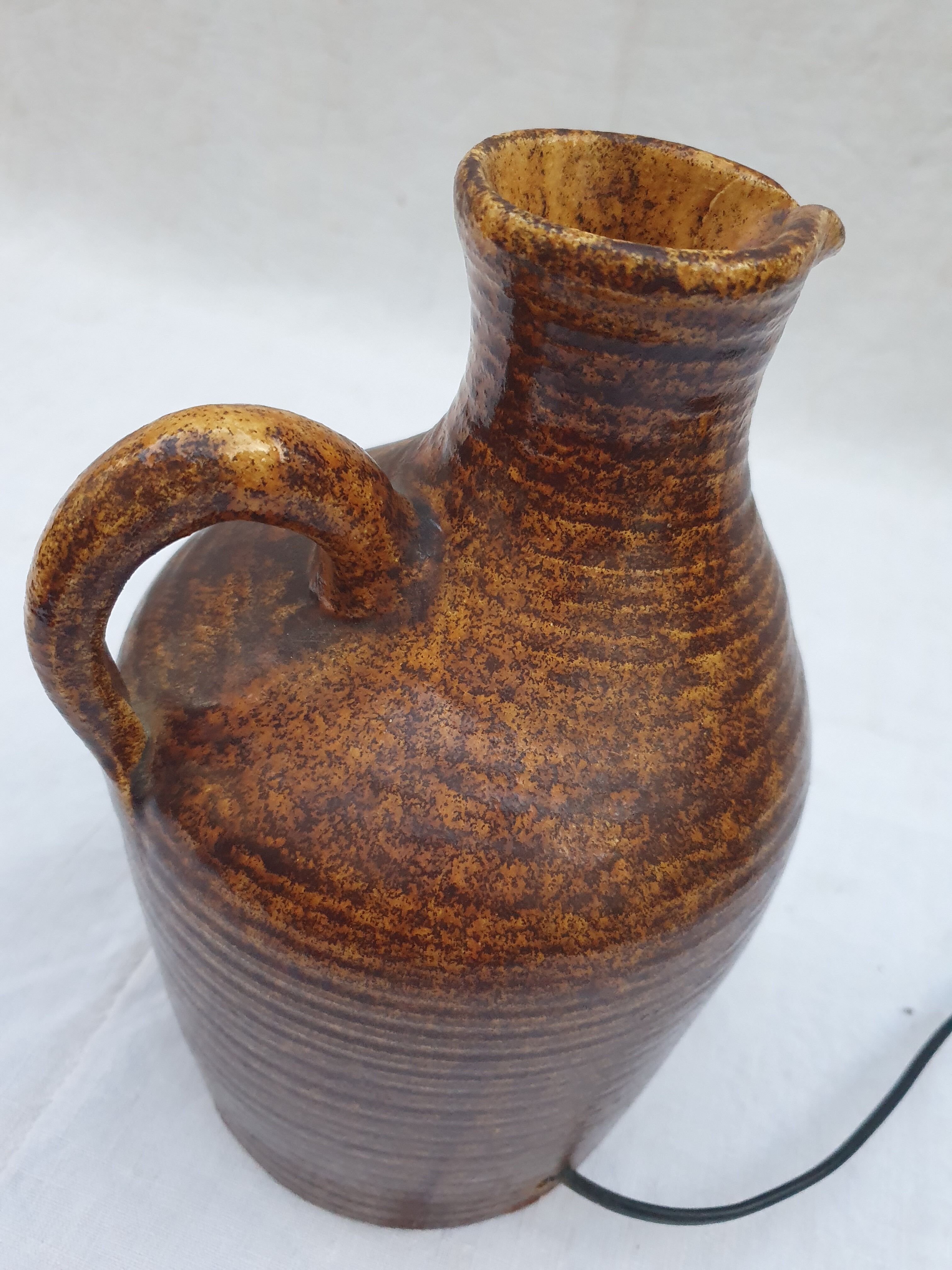 Accolay pitcher lamp