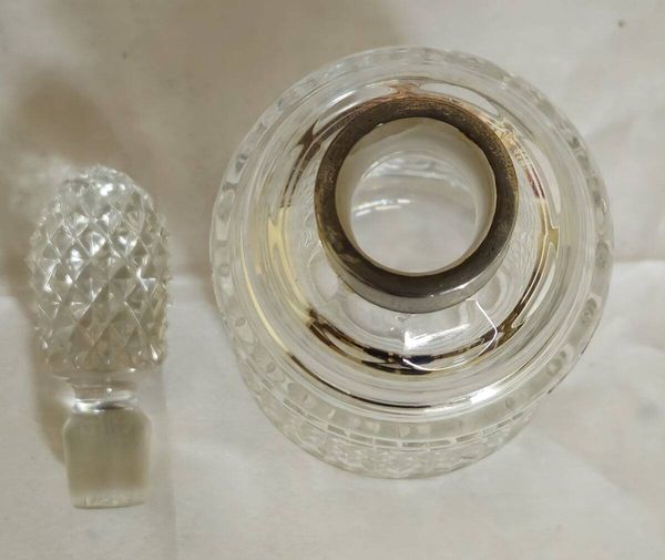 Carafe à whisky en cristal taillé avec bouchon, style Baccarat
