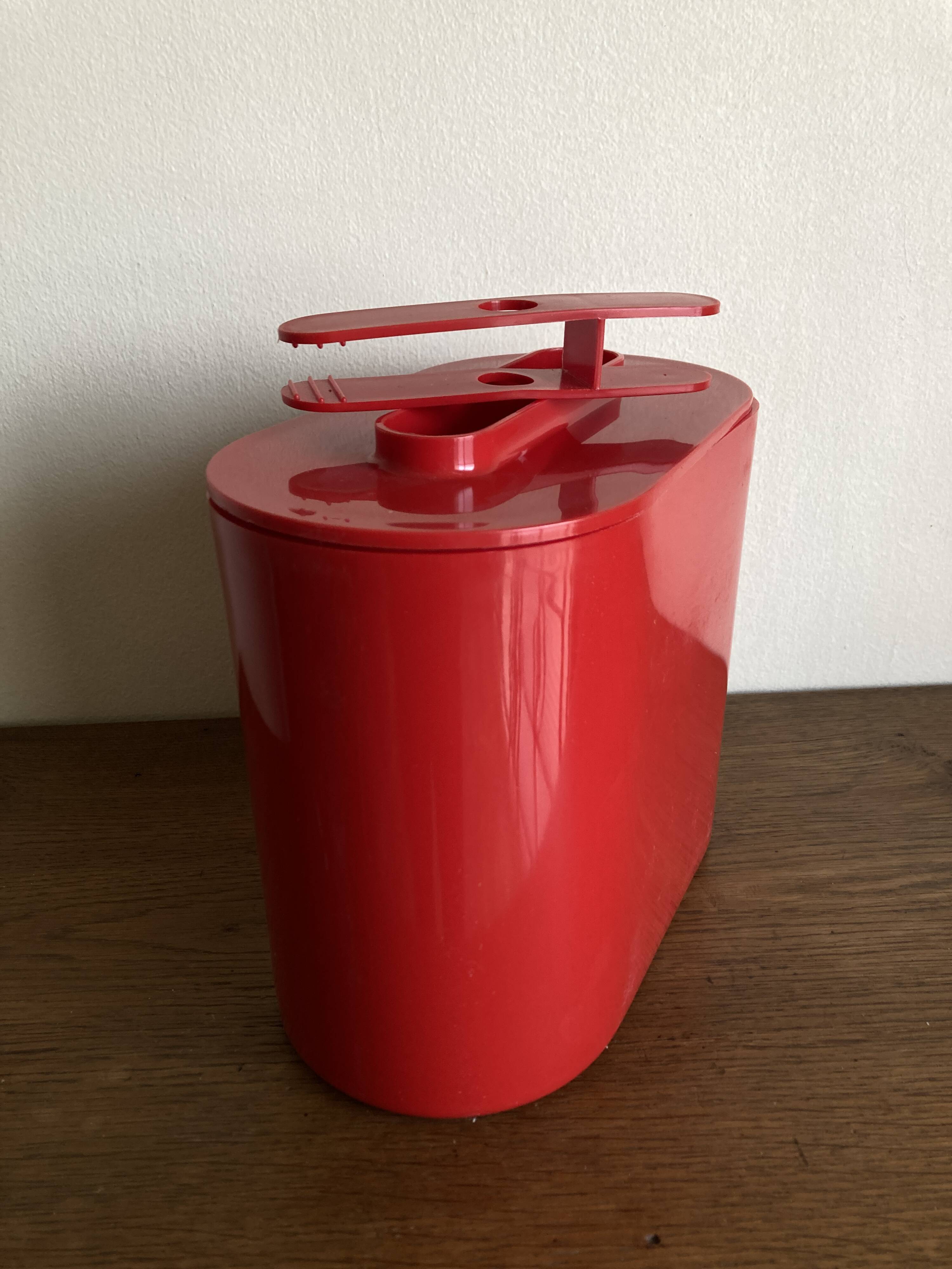 Giotto Stoppino ice bucket 1972 Kartell Italian design