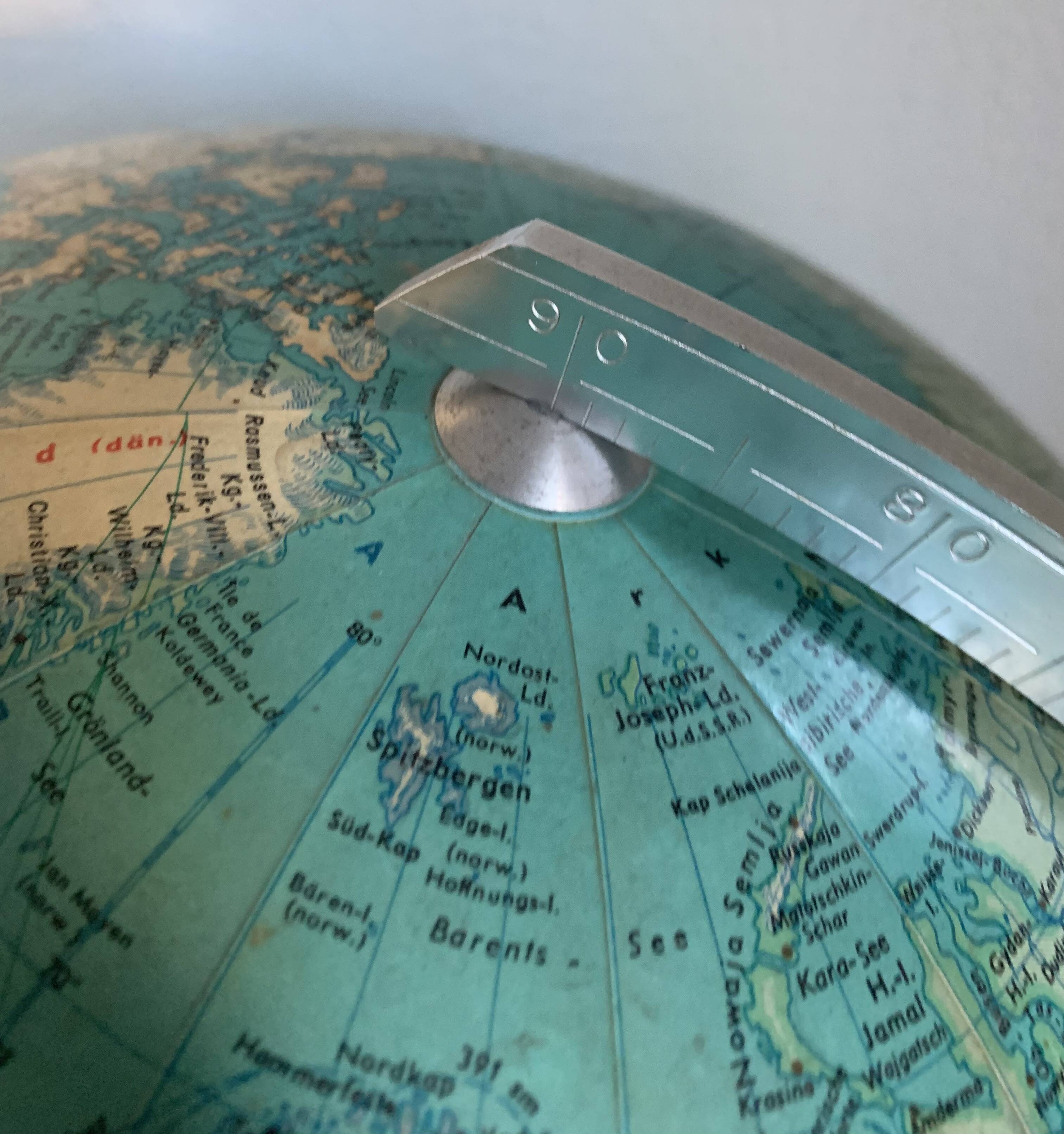 Vintage 1960 terrestrial globe JRO Verlag wood PVC world map - 43 cm