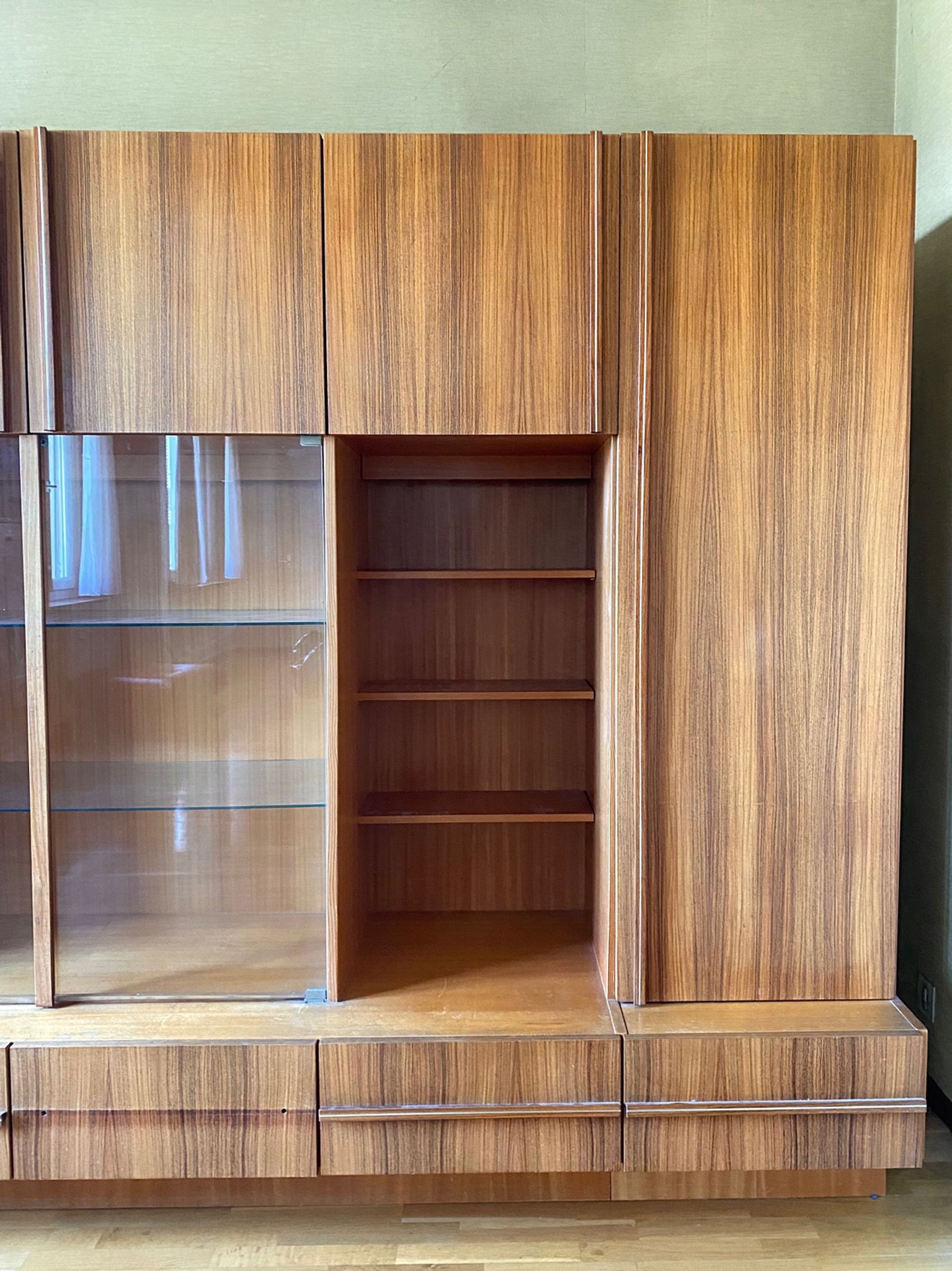 Wall unit / bookcase Italian Luigi Bartolini 1960