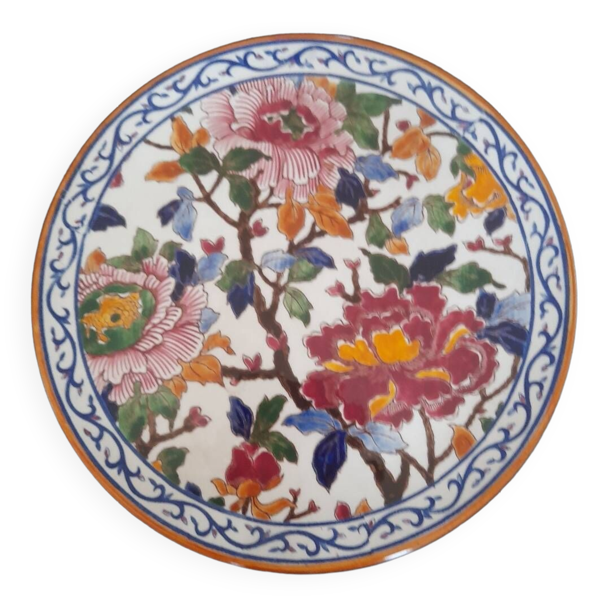 Large plate decorated with Gien peonies