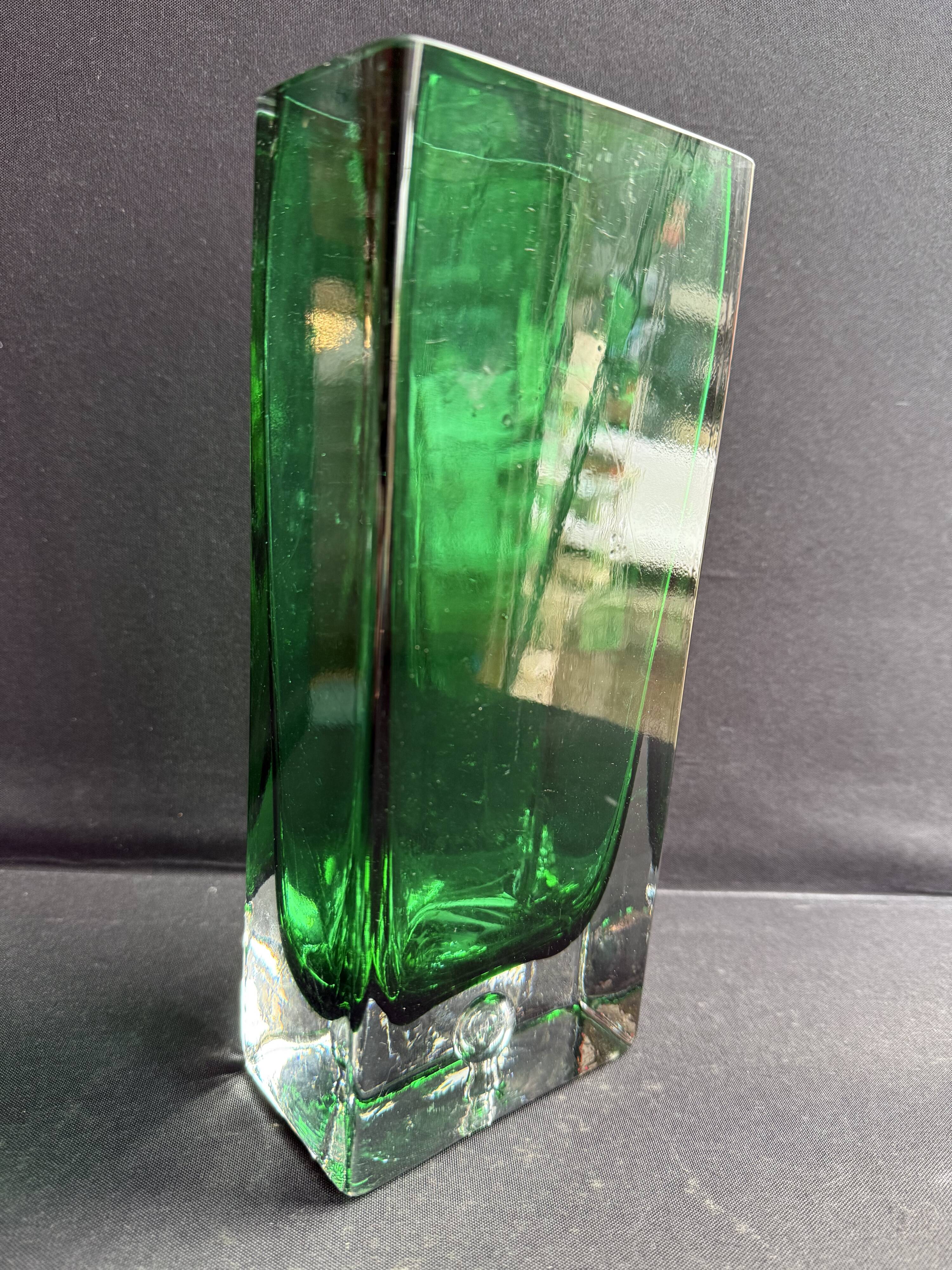 Rectangular vase in green sommerso glass