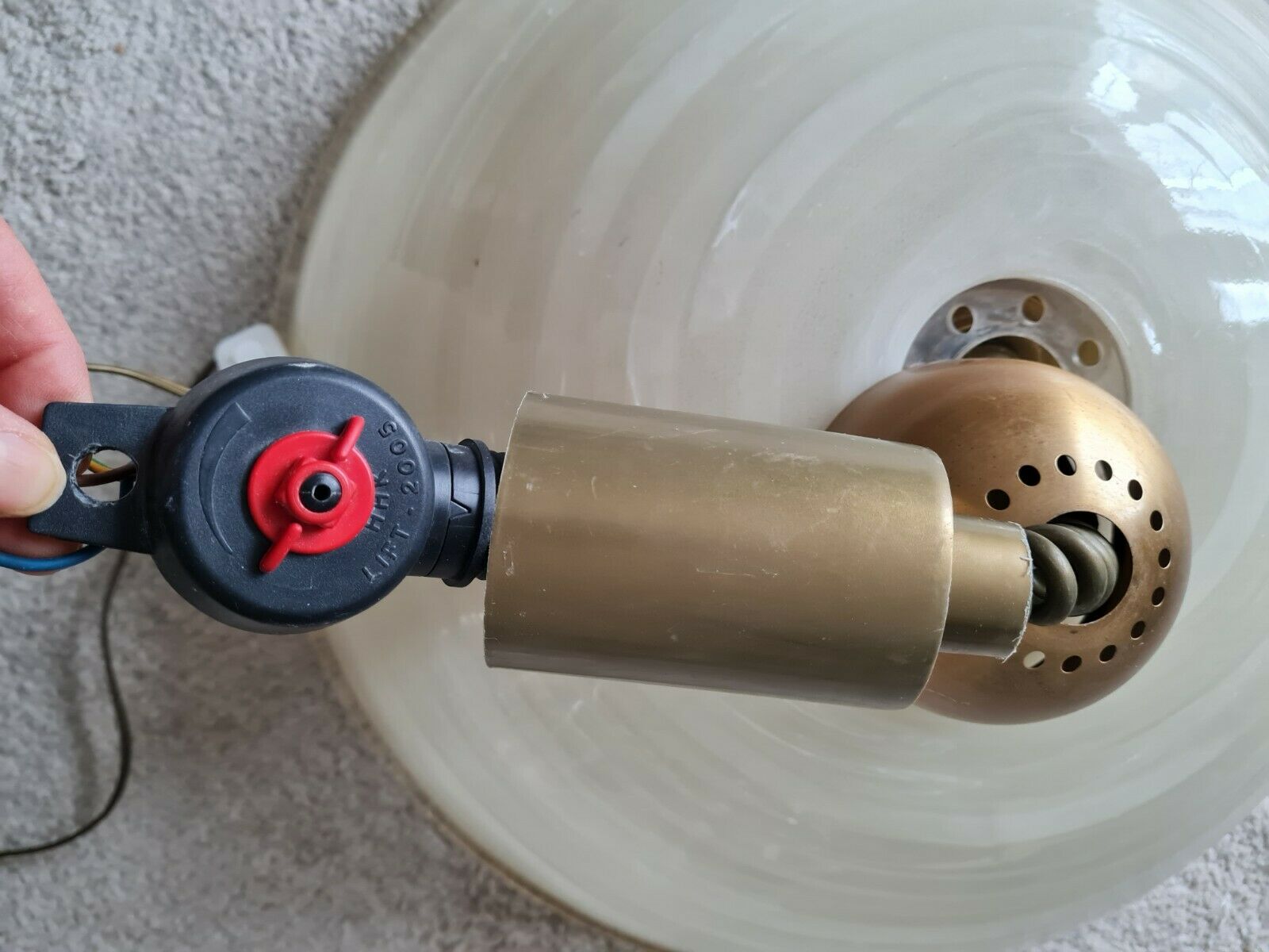 Vintage suspension with variable height in molded plastic in light sand color