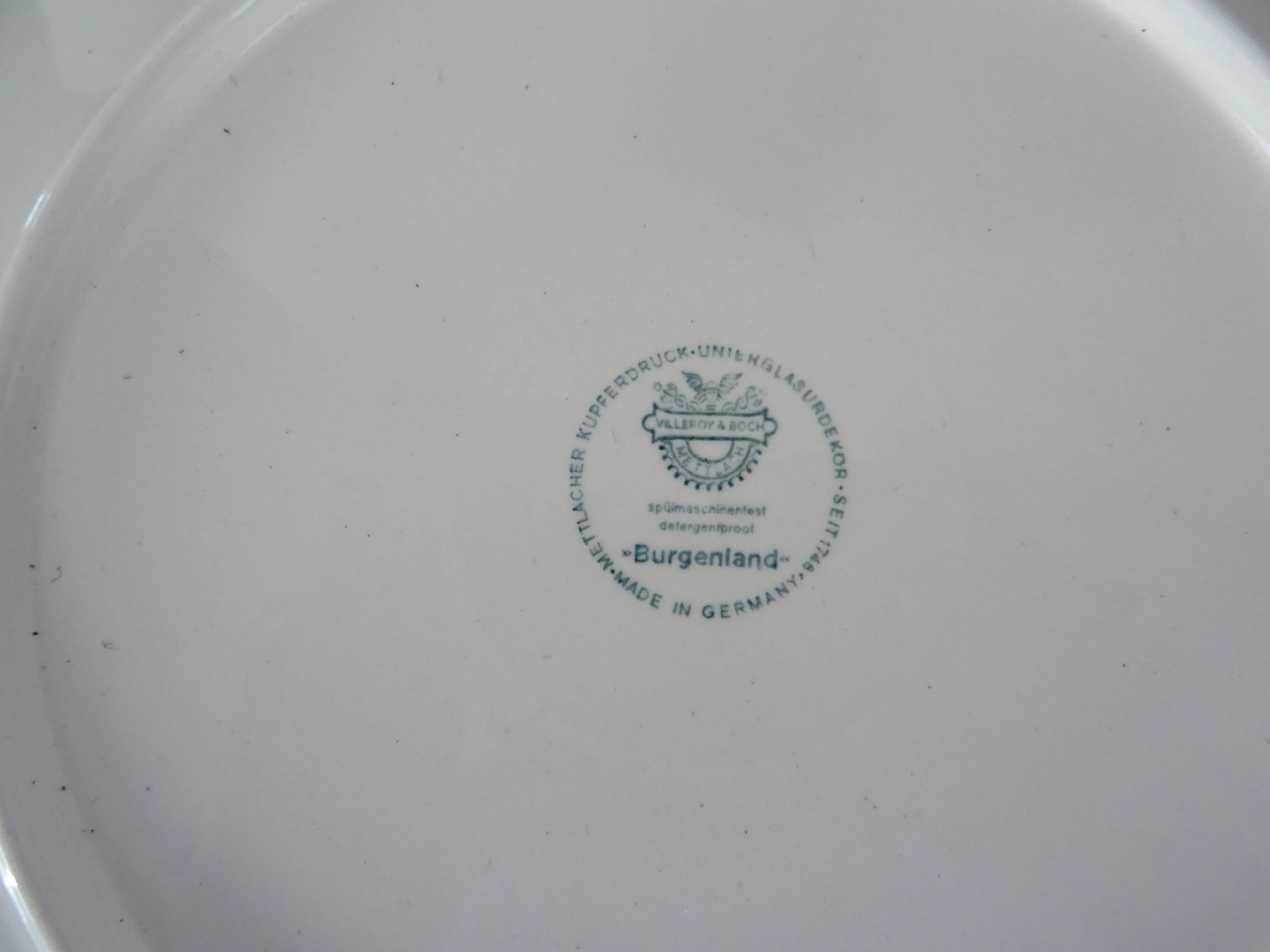 Round ceramic faience dish villeroy boch burgerland blue