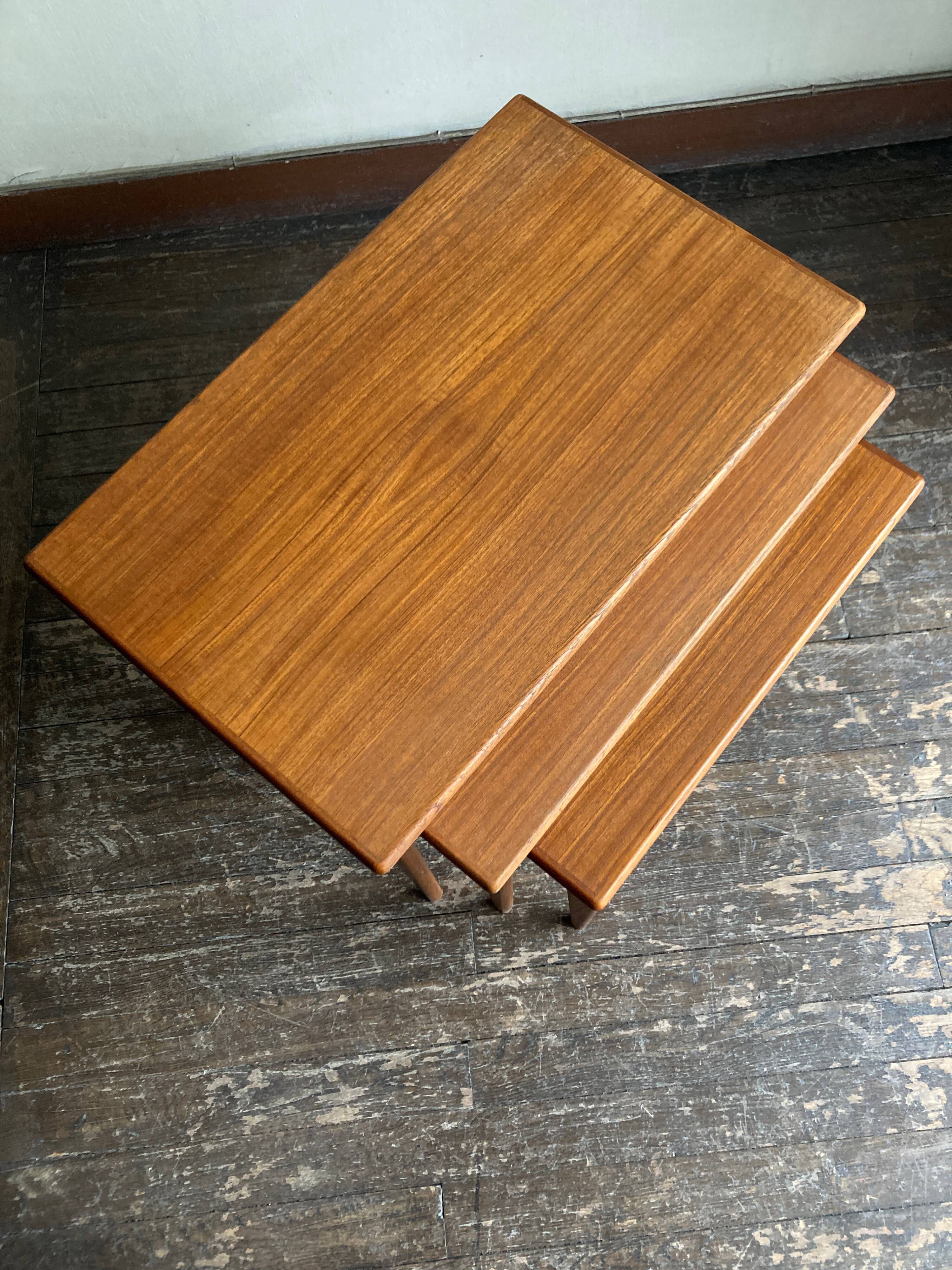Tables gigogne de Kai Kristiansen édité par VM Denmark 1950