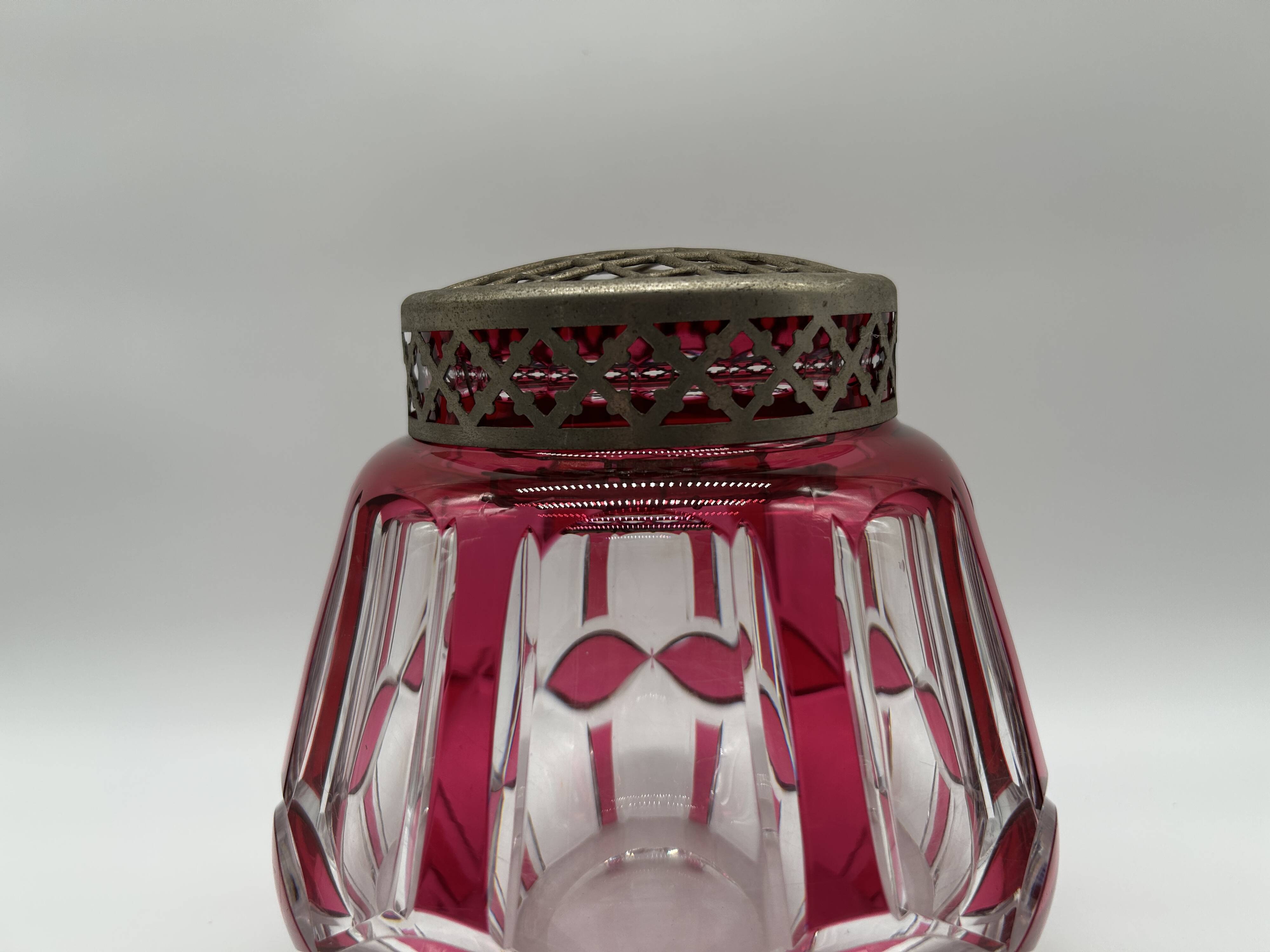 Art Deco flower holder in crystal from Val Saint-Lambert