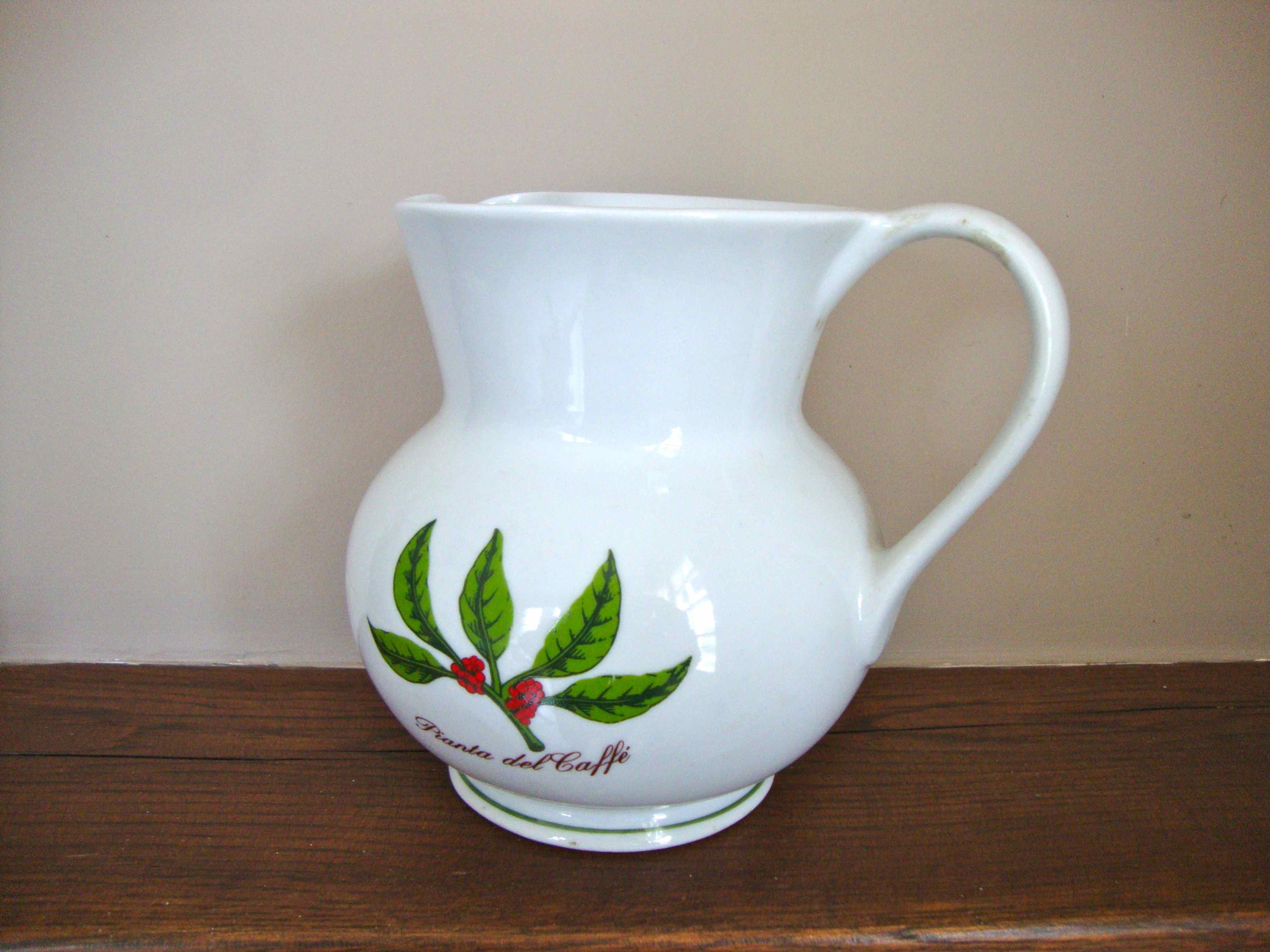 Pitcher Veracruz porcelain coffee plant