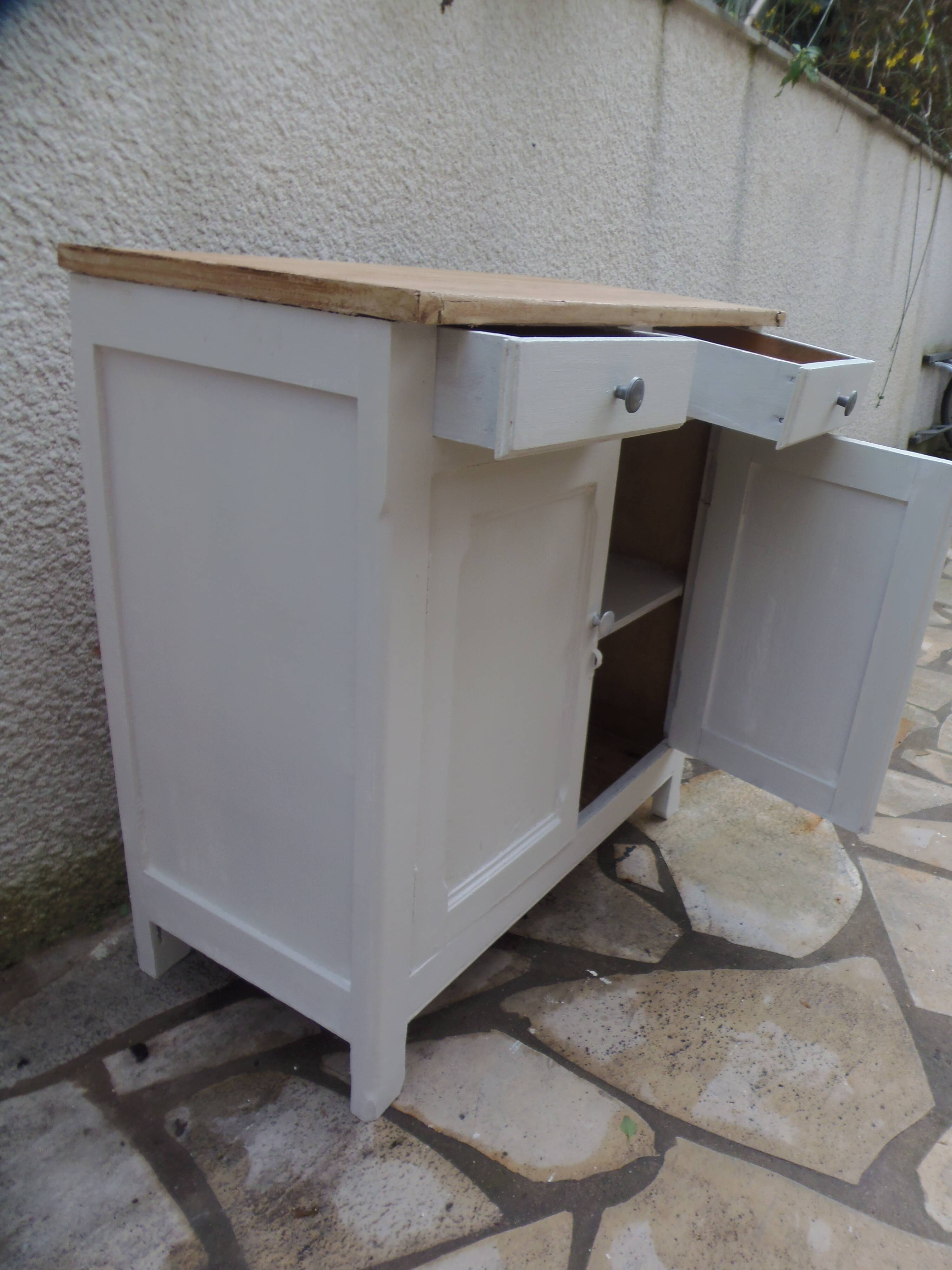 Vintage Parisian buffet re-enchanted in pearl grey, wooden top.