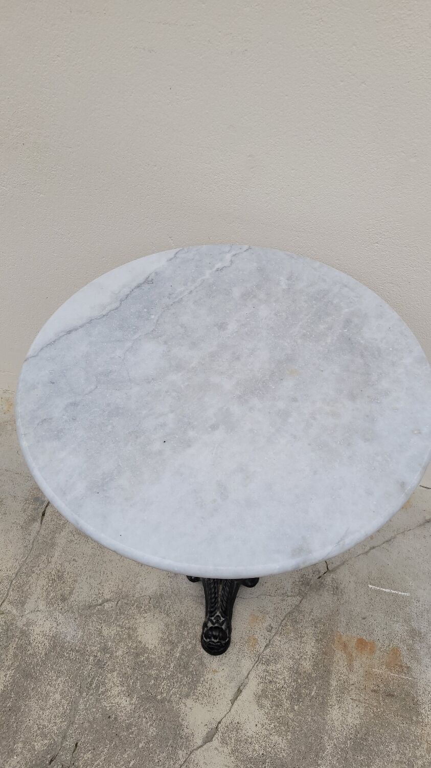 Parisian bistro pedestal table in cast iron and antique marble